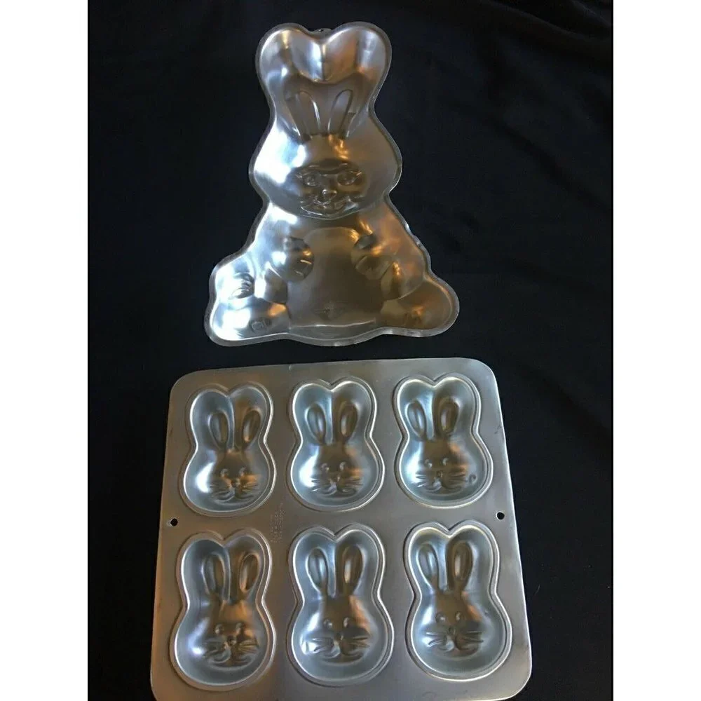Pair Of Wilton Bunny Aluminum Cake & Cupcake Pan #2105-9408 & 2105-4426 - Easter